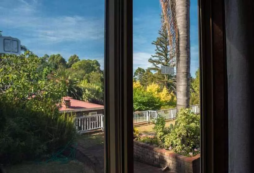 فندق Forest Lodge Resort