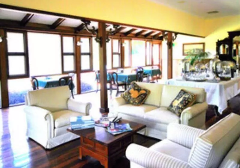 فندق Forest Lodge Resort