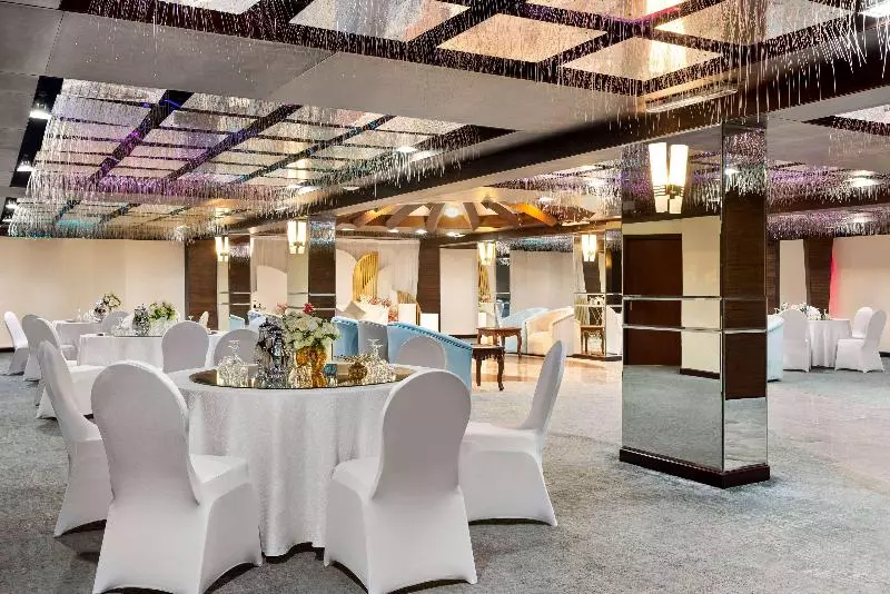 Hotel Ramada By Wyndham Dammam Khaleej Road