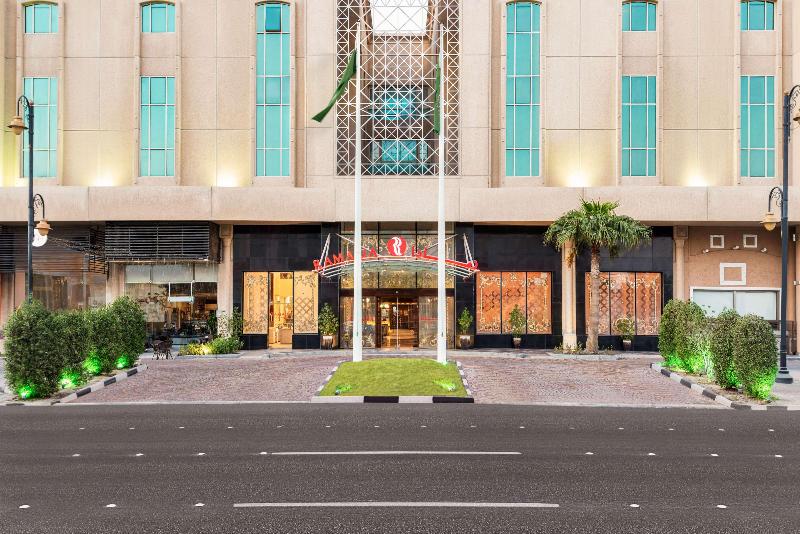 فندق Ramada By Wyndham Dammam Khaleej Road