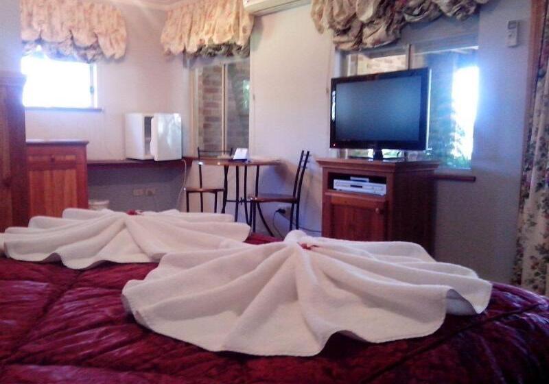 فندق Robyn S Nest Lakeside Resort