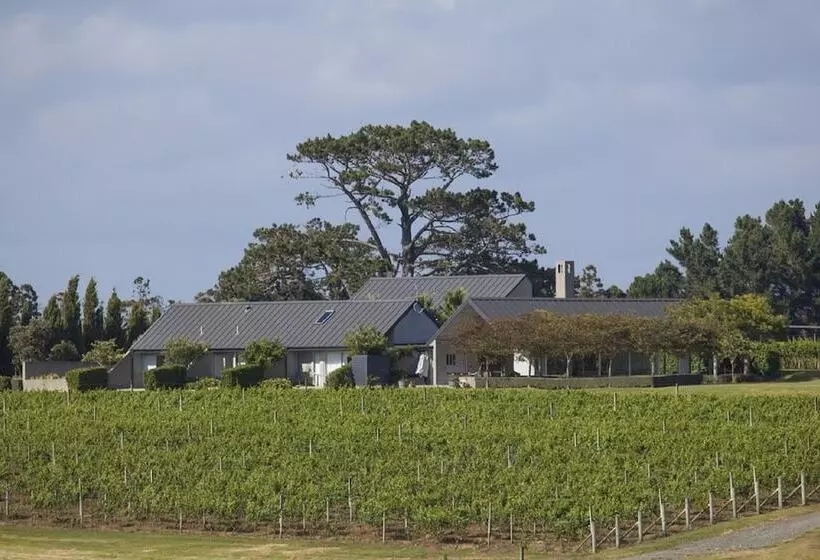 ホテル Takatu Lodge And Vineyard
