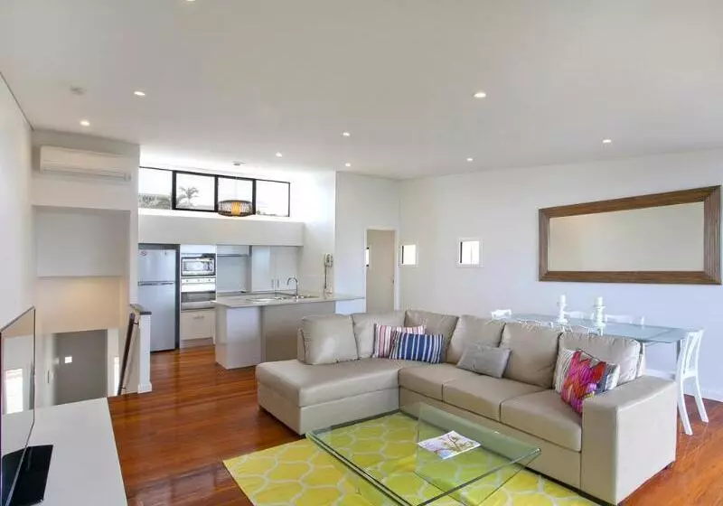 ホテル The Point Coolum