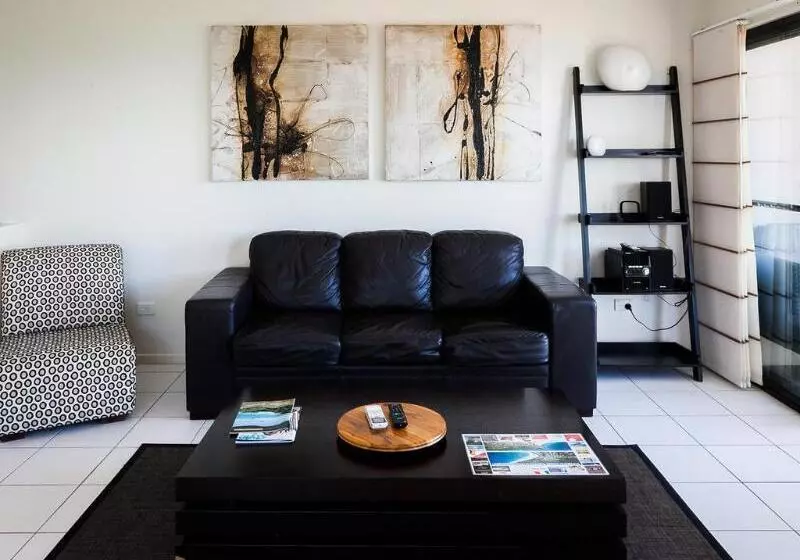 ホテル The Point Coolum