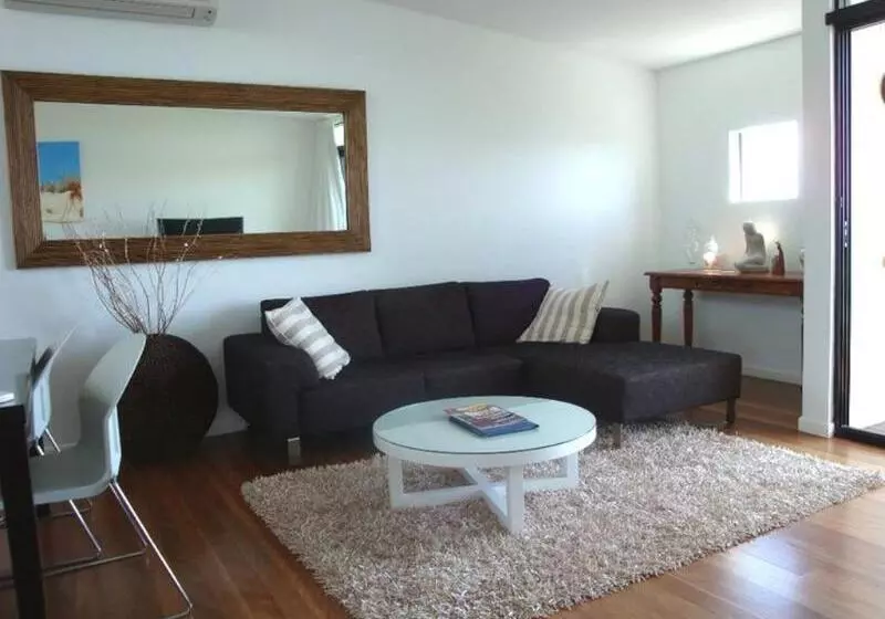 ホテル The Point Coolum