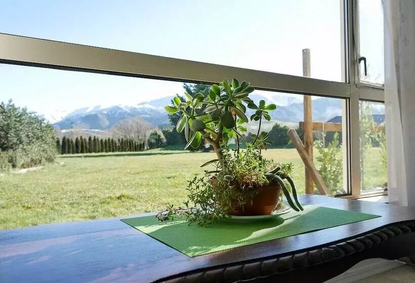 בית מלון כפרי Vibrant Living Retreat