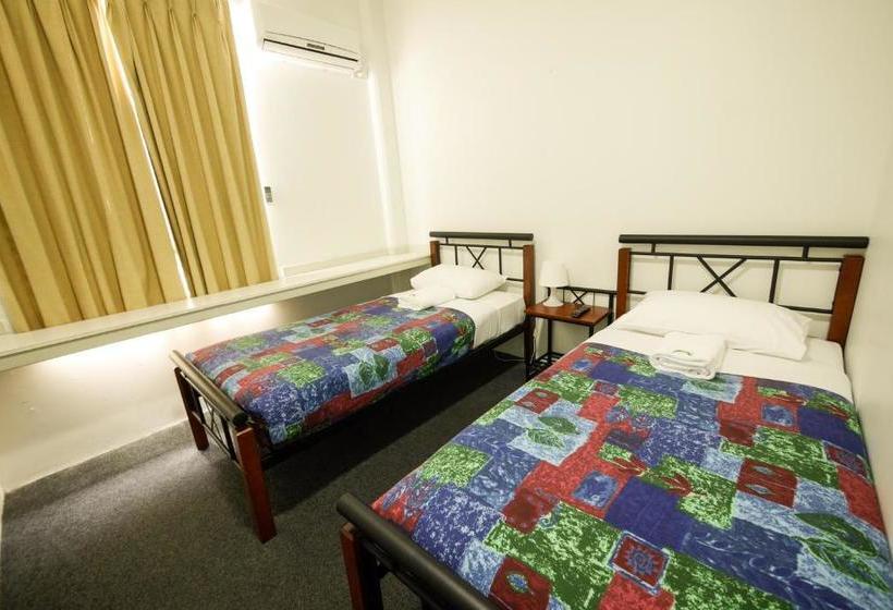 פונדק Perth City Yha