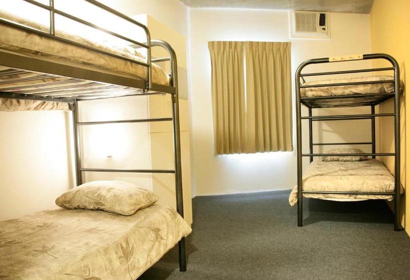פונדק Perth City Yha