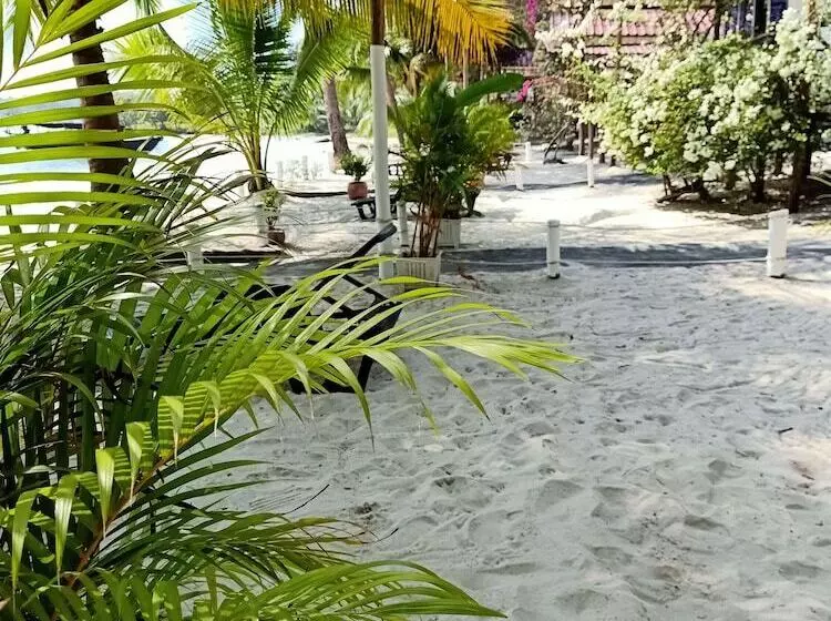 Hotelli Freedom Bungalow Koh Rong Saloem