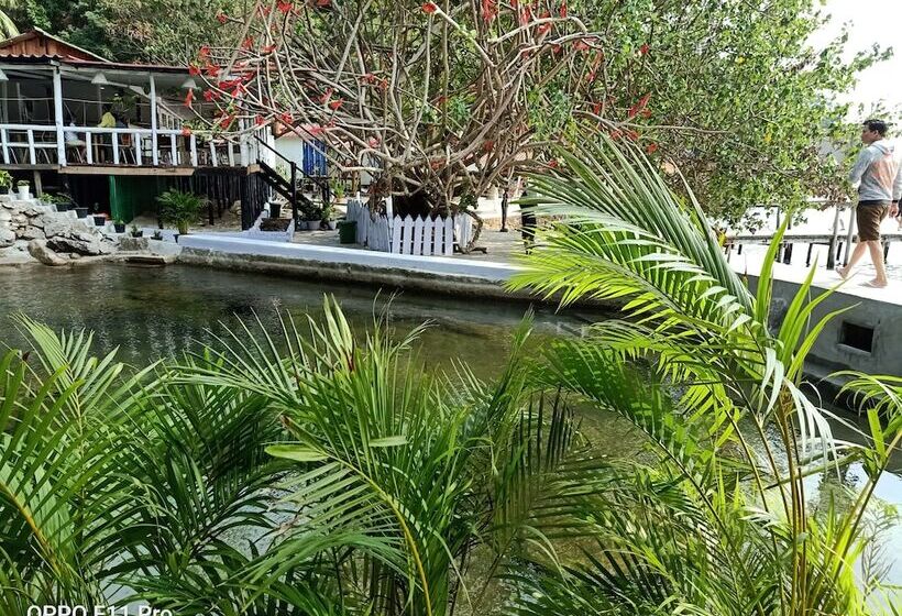 Hotel Freedom Bungalow Koh Rong Saloem