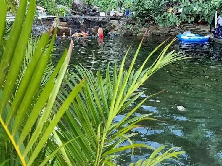 Hotelli Freedom Bungalow Koh Rong Saloem