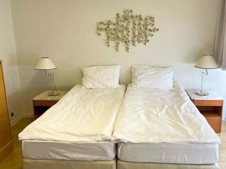 هتل Kverna Guesthouse