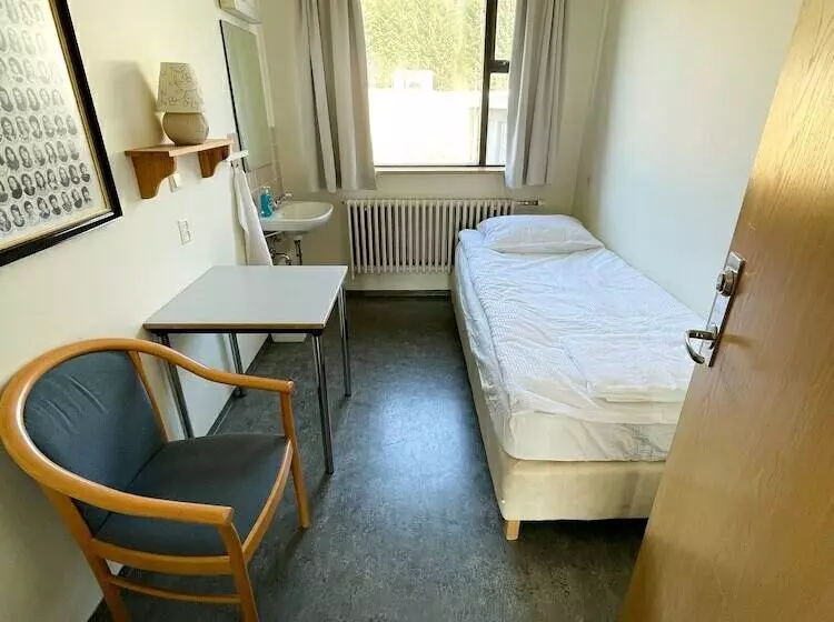 هتل Kverna Guesthouse