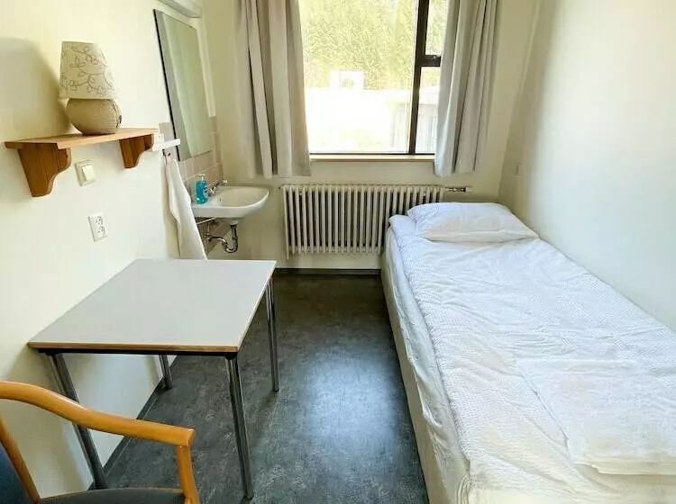 هتل Kverna Guesthouse
