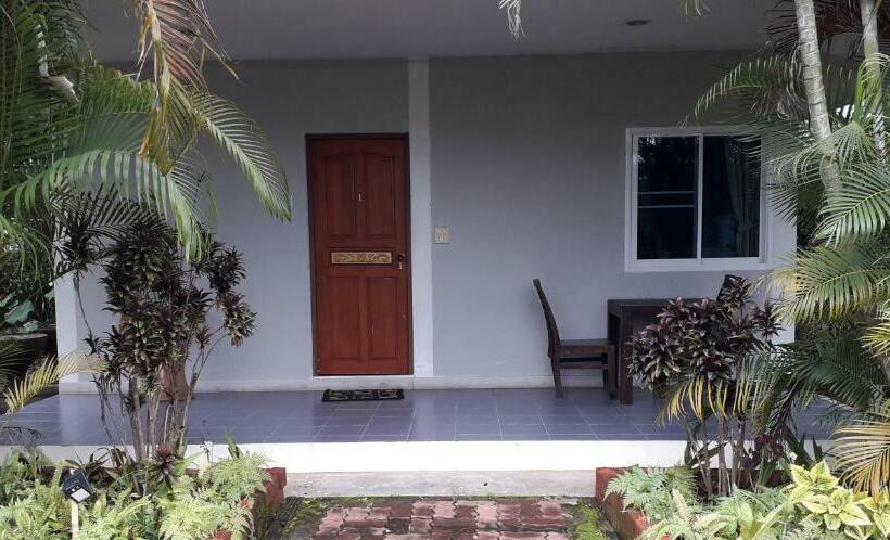 펜션 Paradise Resort At Lamphun