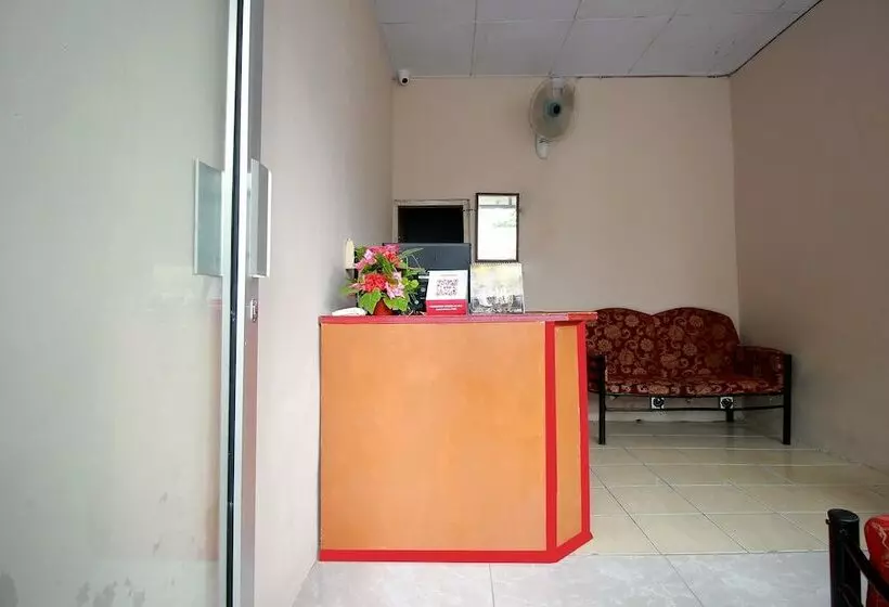 هاستل Spot On 2647 Anissa Guest House