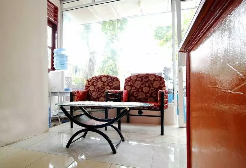 هاستل Spot On 2647 Anissa Guest House