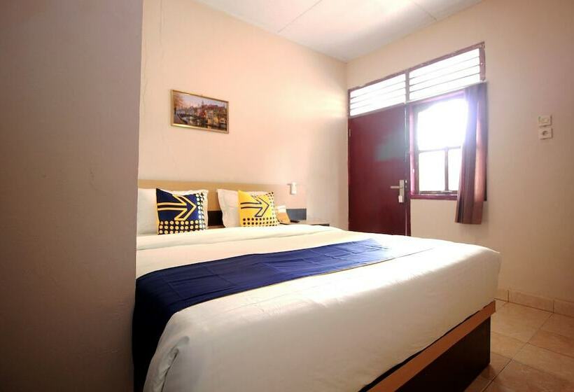 هاستل Spot On 2647 Anissa Guest House