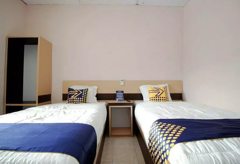 هاستل Spot On 2647 Anissa Guest House