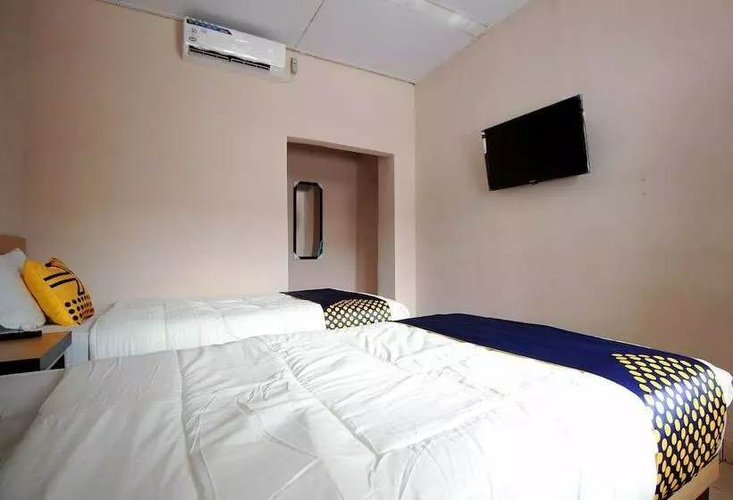 هاستل Spot On 2647 Anissa Guest House