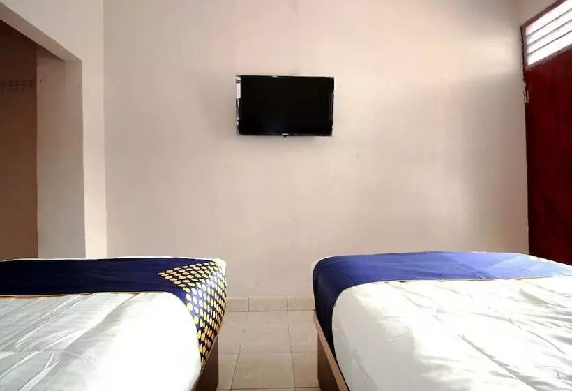 هاستل Spot On 2647 Anissa Guest House