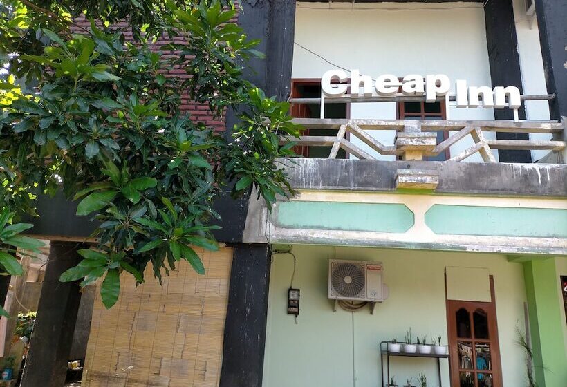 הוסטל Cheap Inn Banyuwangi