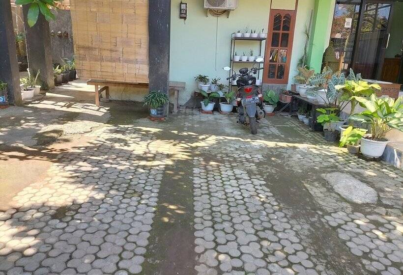 הוסטל Cheap Inn Banyuwangi