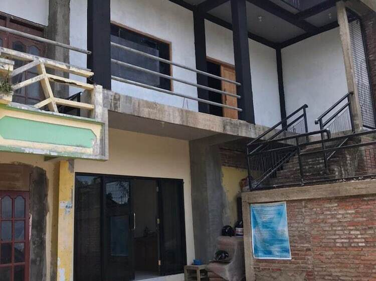 הוסטל Cheap Inn Banyuwangi