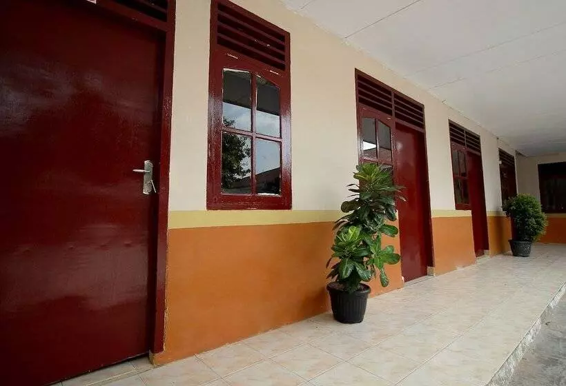 هاستل Spot On 2647 Anissa Guest House