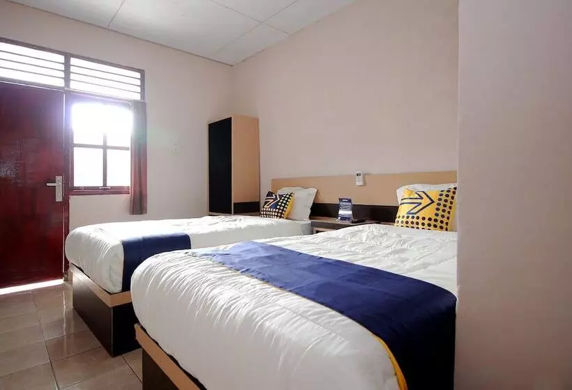 هاستل Spot On 2647 Anissa Guest House