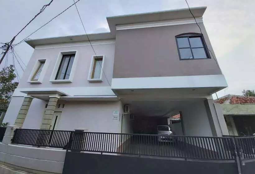 Albergue Zleepy Pondok Gramada