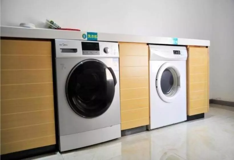 Hotelli City Comfort Inn Jingmen Zhongjian Jinxiang Square