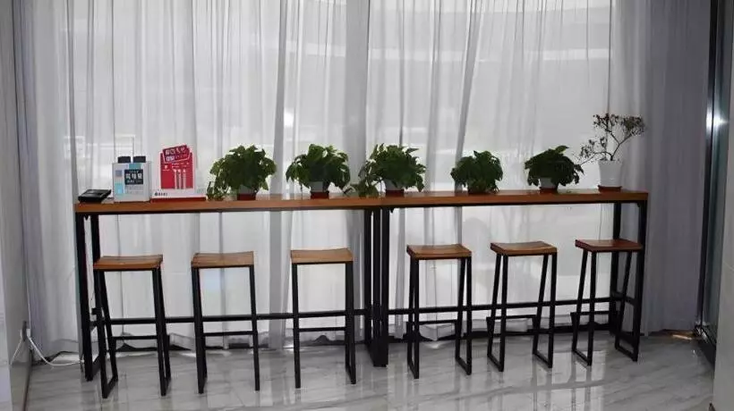 Hotelli City Comfort Inn Jinzhou Bohai University Wanda Plaza