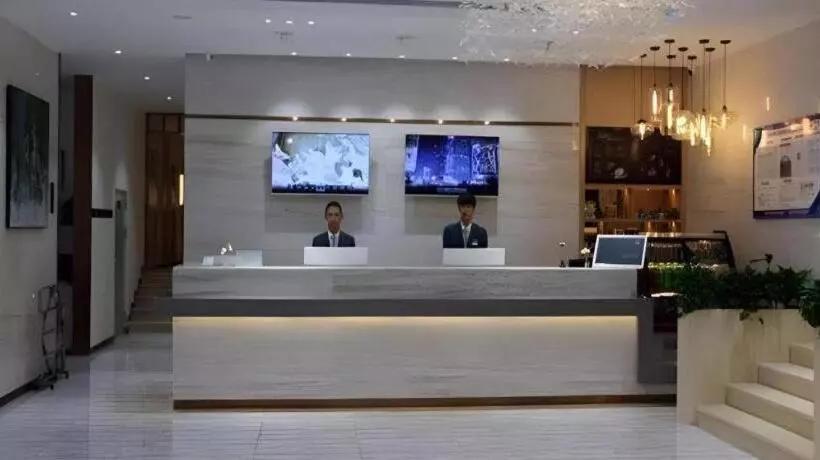 Hotelli City Comfort Inn Jinzhou Bohai University Wanda Plaza