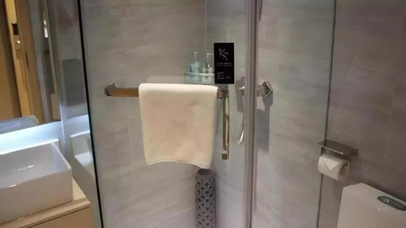 Hotelli City Comfort Inn Jinzhou Bohai University Wanda Plaza