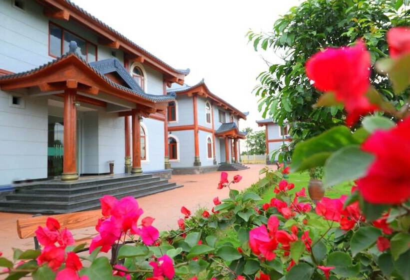 هتل Resort Huu Bang