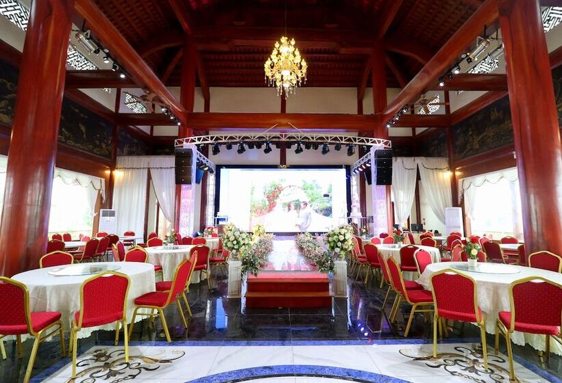 هتل Resort Huu Bang