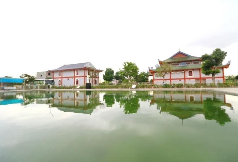 هتل Resort Huu Bang