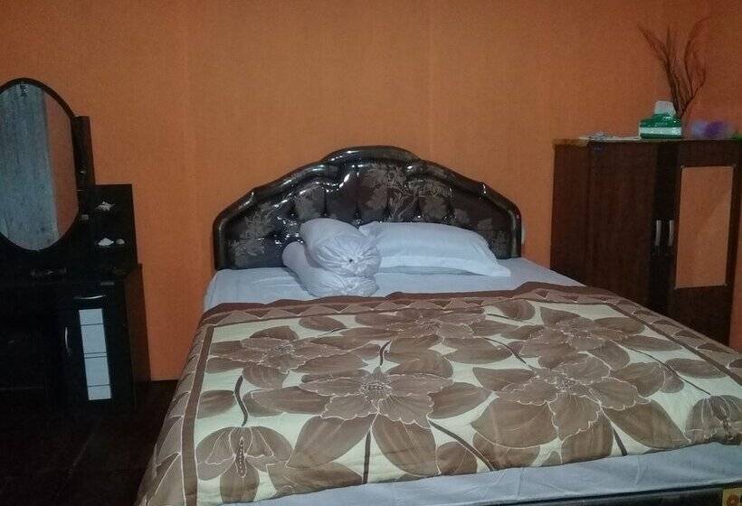 بنسيون Nusa Nalan Beach Resort