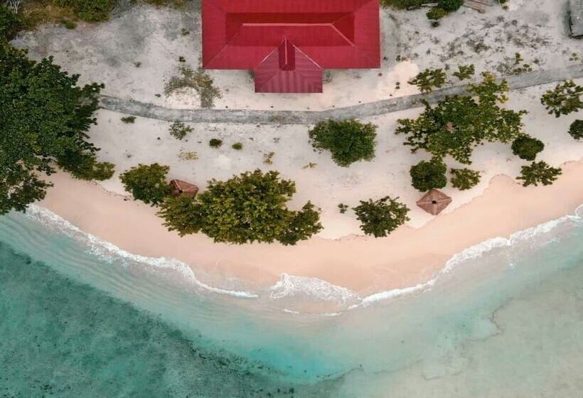 بنسيون Nusa Nalan Beach Resort