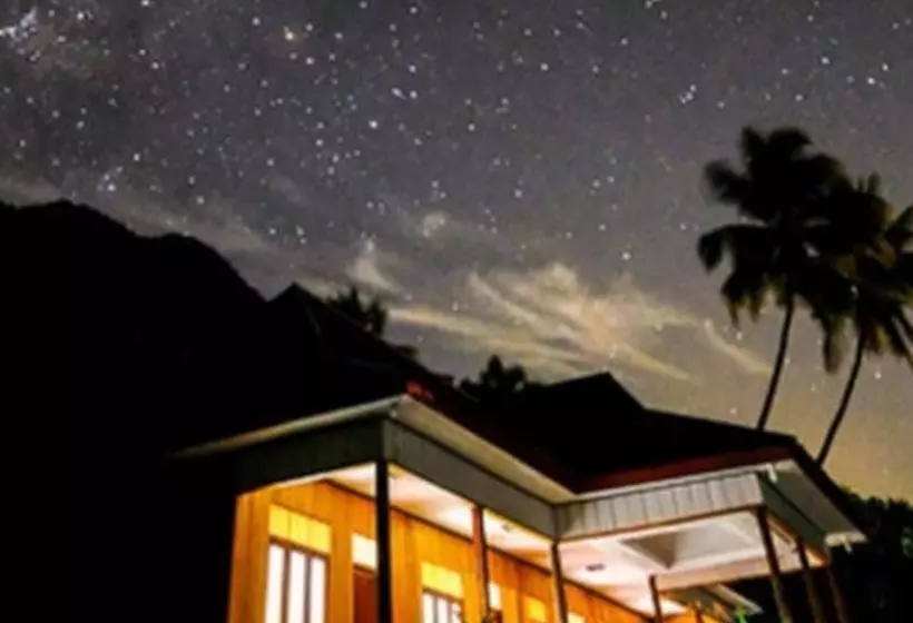 ペンション Nusa Nalan Beach Resort