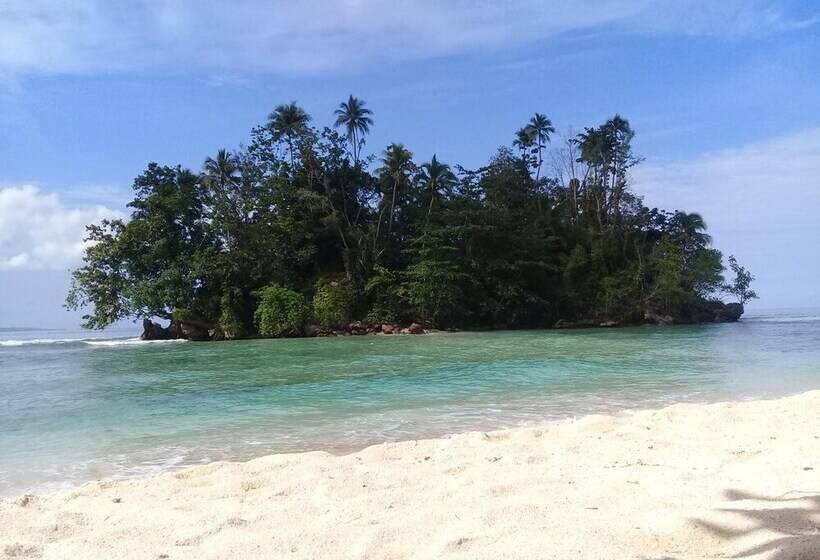 بنسيون Nusa Nalan Beach Resort