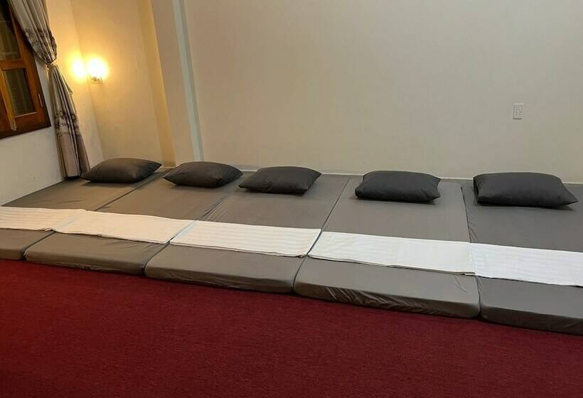 Hg Hostel And Motobikes