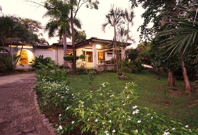 هتل Casa Inti Guesthouse & Lodge