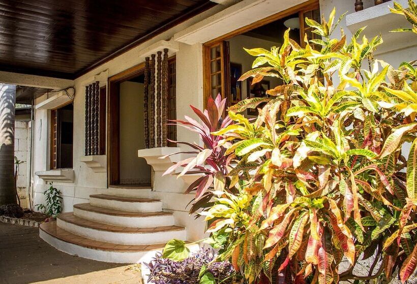 هتل Casa Inti Guesthouse & Lodge