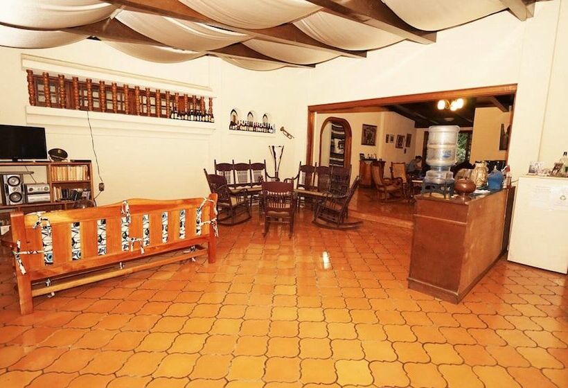 هتل Casa Inti Guesthouse & Lodge