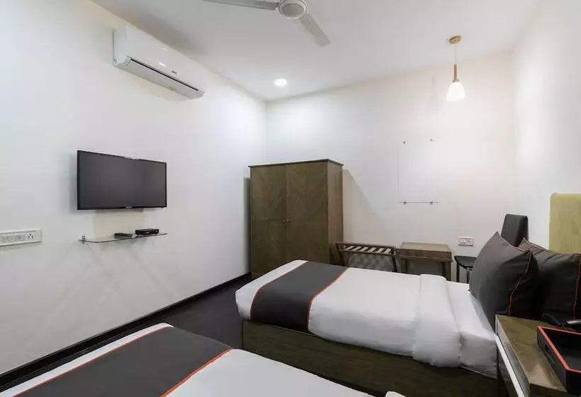 Hotel Collection O 47553 Oriental Residency