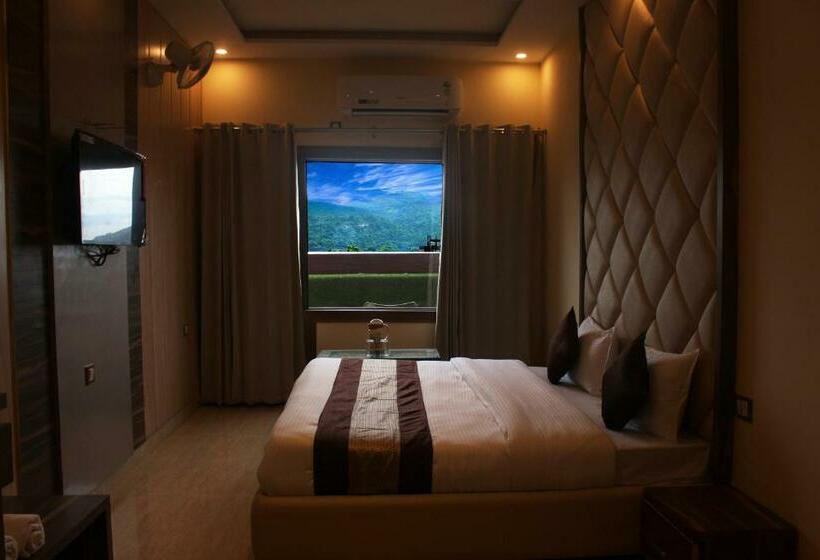 Hotelli Ganga Heights At Harkipauri Road