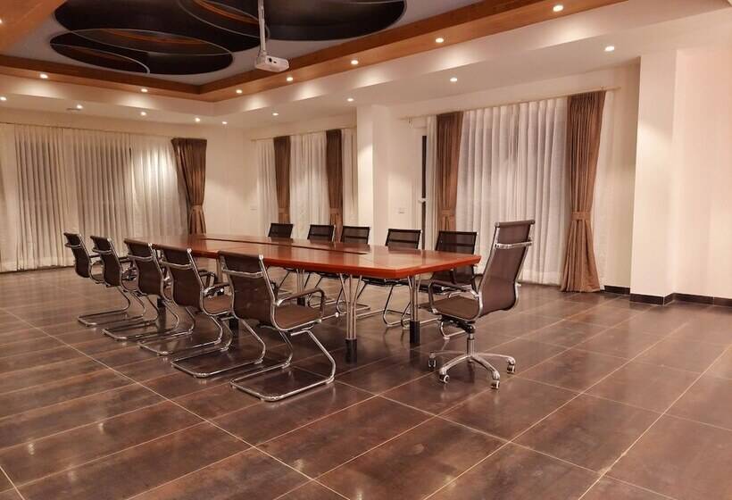 Hotel Jay Clarks Exotica