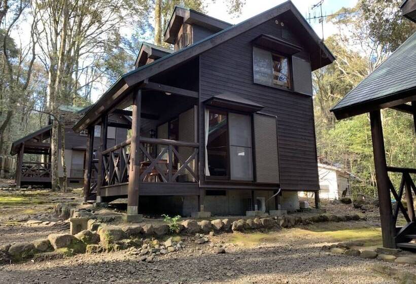 בית מלון כפרי Miike Camp Village